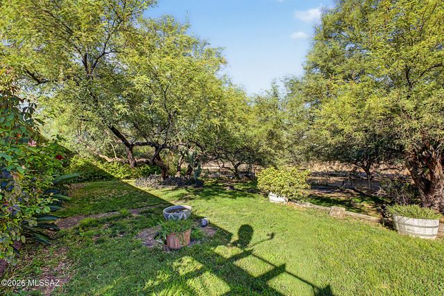 16225 N Columbus Boulevard, Tucson, AZ 85739