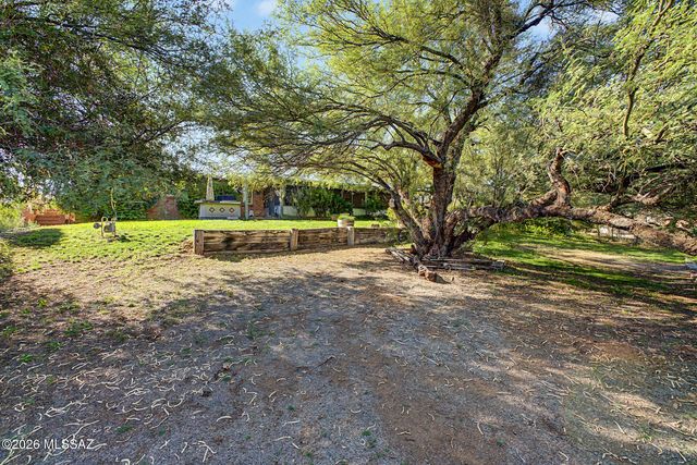 16225 N Columbus Boulevard, Tucson, AZ 85739