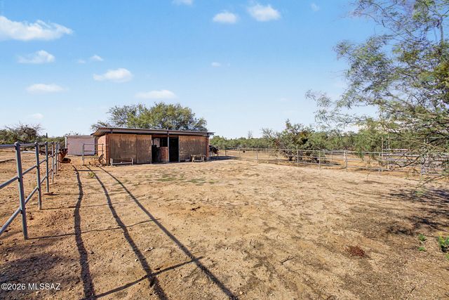 16225 N Columbus Boulevard, Tucson, AZ 85739