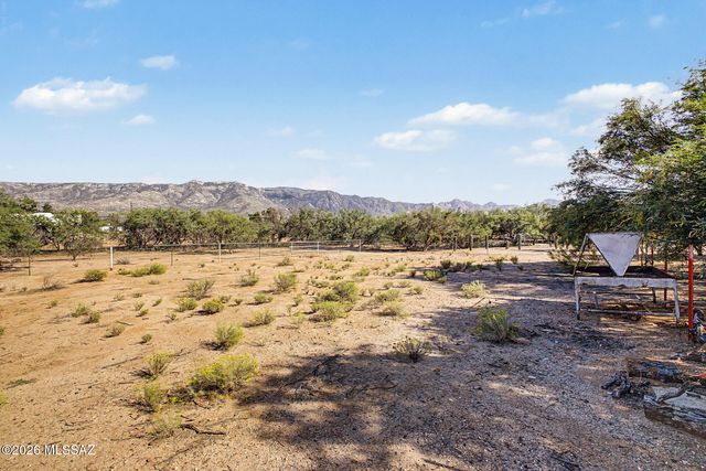 16225 N Columbus Boulevard, Tucson, AZ 85739