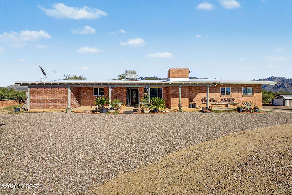 16225 N Columbus Boulevard, Tucson, AZ 85739
