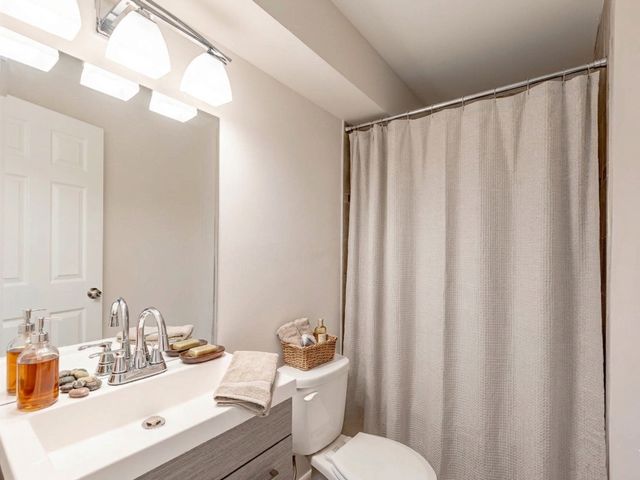 18331 Hickory Street, Lansing, IL 60438