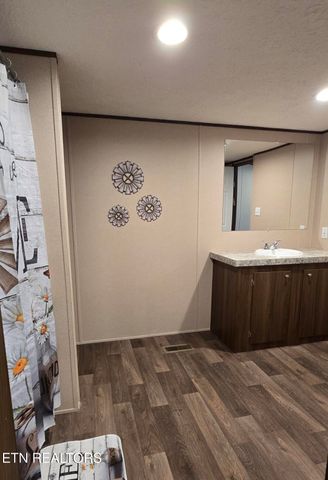 434 Liberty Road, Wartburg, TN 37887