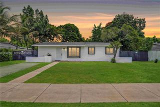 15551 SW 101st Ave, Miami, FL 33157