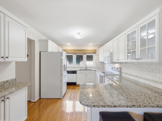 6737 Copper Creek Drive, Washington, MI 48094