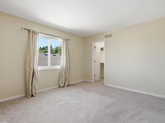 6737 Copper Creek Drive, Washington, MI 48094
