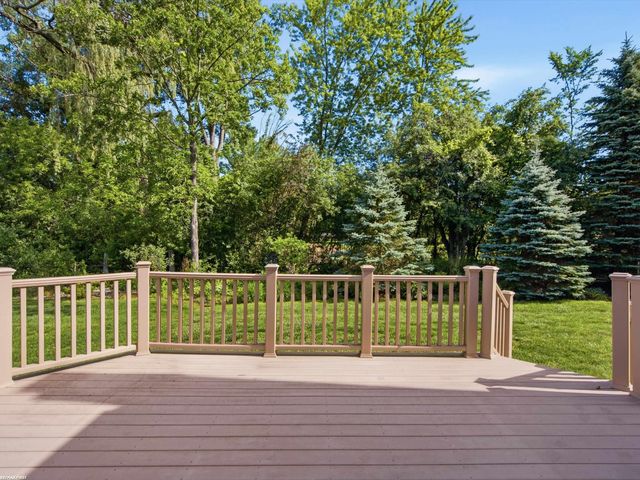 6737 Copper Creek Drive, Washington, MI 48094