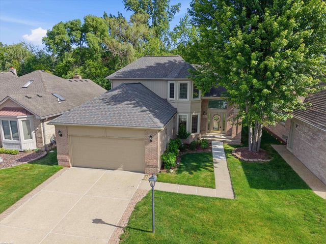 6737 Copper Creek Drive, Washington, MI 48094