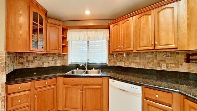 1629 Desert Gln, Escondido, CA 92026