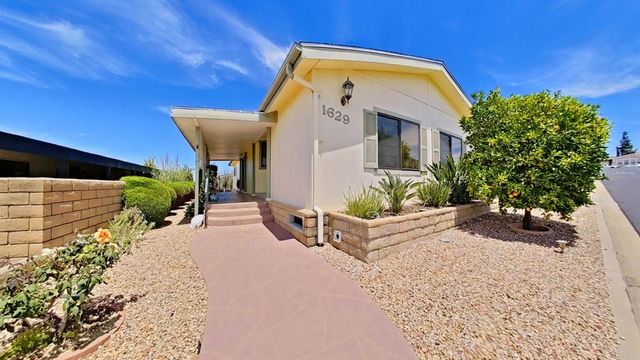 1629 Desert Gln, Escondido, CA 92026