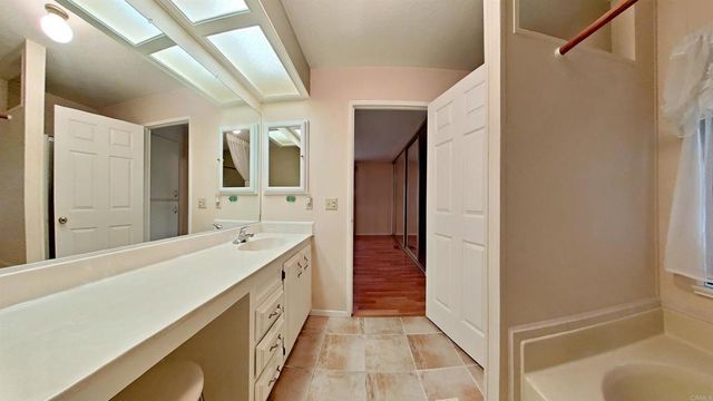 1629 Desert Gln, Escondido, CA 92026