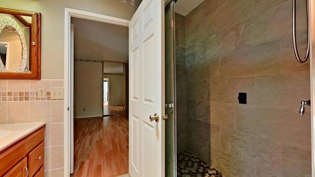 1629 Desert Gln, Escondido, CA 92026