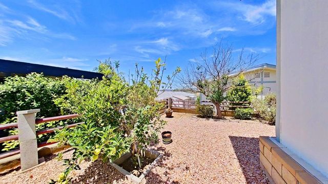 1629 Desert Gln, Escondido, CA 92026