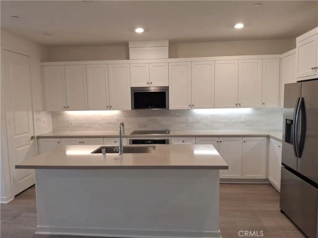 10776 Telegraph Road, Ventura, CA 93004