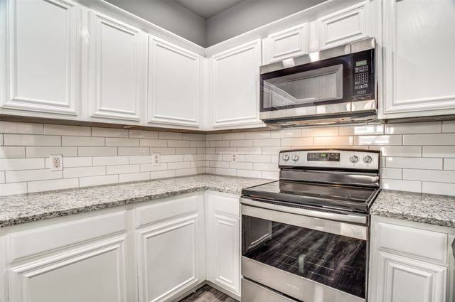 2364 Calendar Court, Grand Prairie, TX 75050