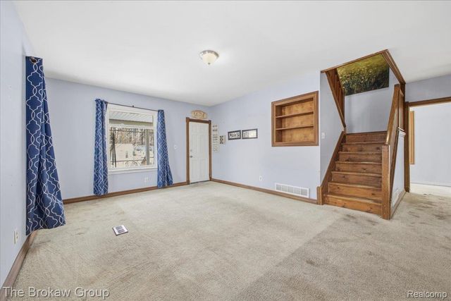 274 S Lake Pleasant Road, Attica Township, MI 48412