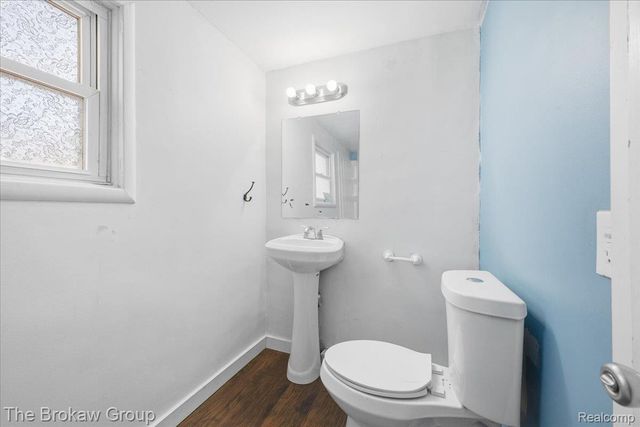 274 S Lake Pleasant Road, Attica Township, MI 48412