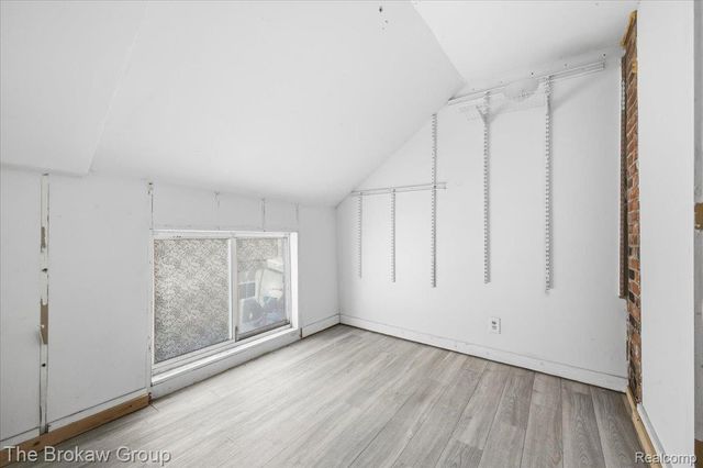 274 S Lake Pleasant Road, Attica Township, MI 48412