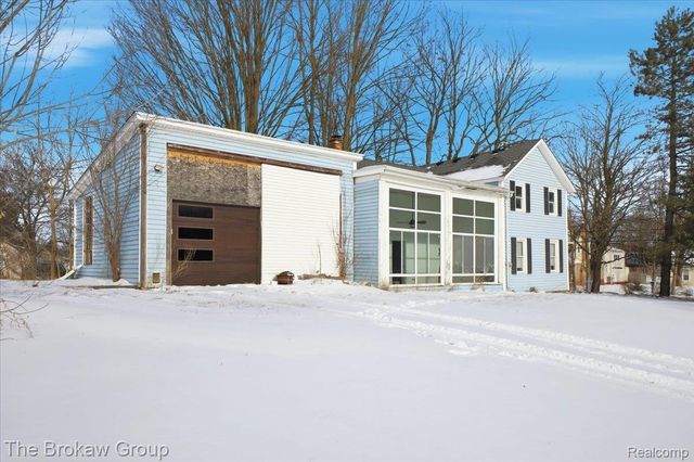 274 S Lake Pleasant Road, Attica Township, MI 48412