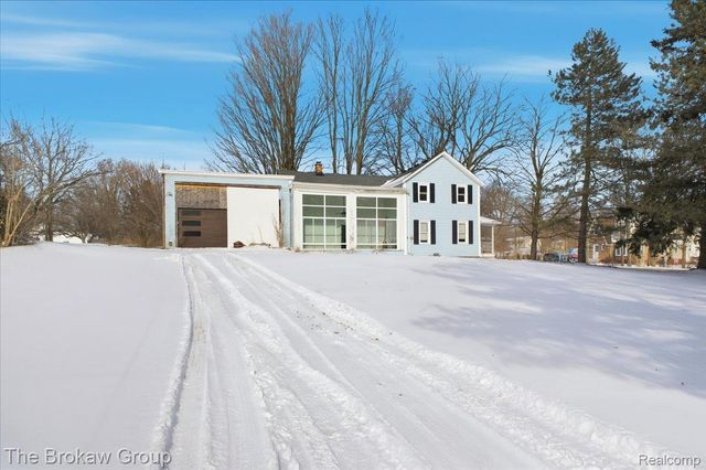 274 S Lake Pleasant Road, Attica Township, MI 48412
