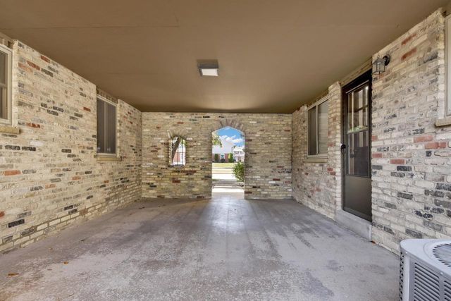 9851 W Beloit ROAD, Milwaukee, WI 53227