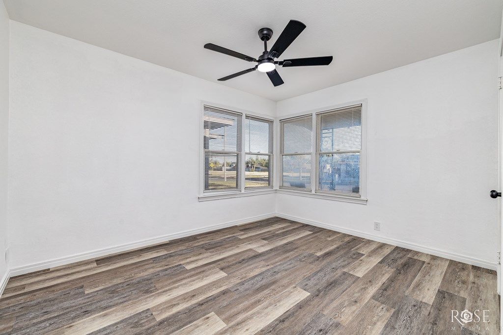 Image 16 of property listing at 1906 Juanita Ave, San Angelo, TX 76901