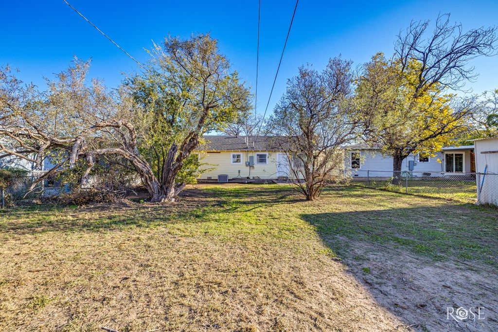 Image 23 of property listing at 1906 Juanita Ave, San Angelo, TX 76901