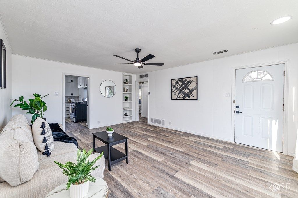 Image 4 of property listing at 1906 Juanita Ave, San Angelo, TX 76901