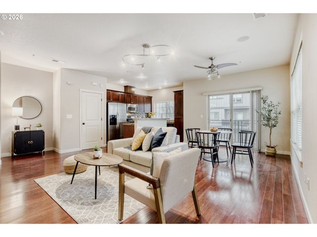 614 Ne GARSWOOD Ln, Beaverton, OR 97006