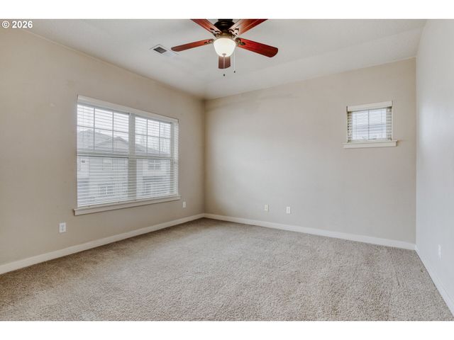 614 Ne GARSWOOD Ln, Beaverton, OR 97006