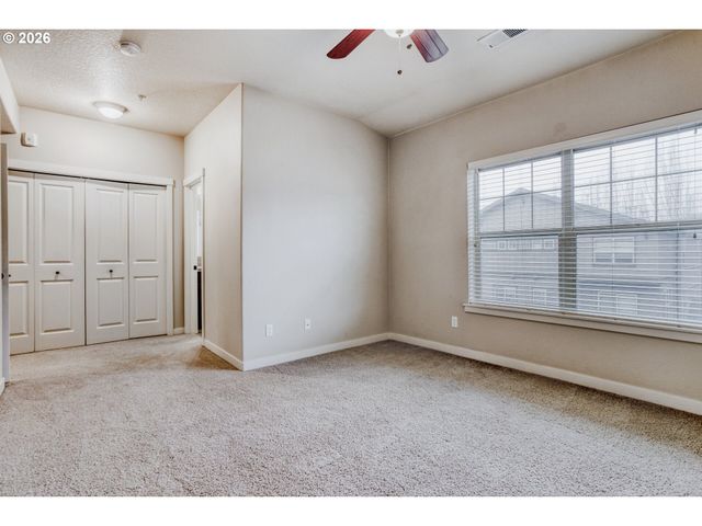 614 Ne GARSWOOD Ln, Beaverton, OR 97006