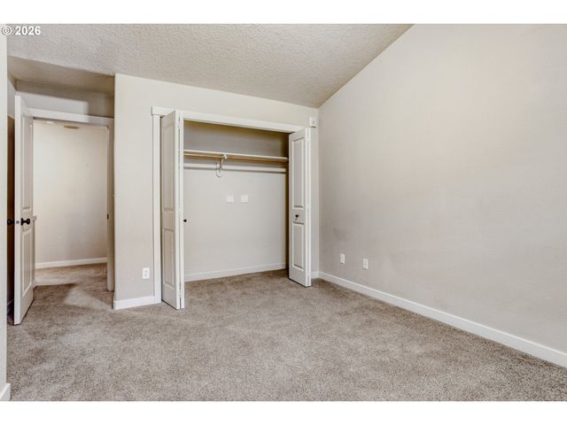 614 Ne GARSWOOD Ln, Beaverton, OR 97006