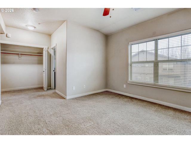 614 Ne GARSWOOD Ln, Beaverton, OR 97006