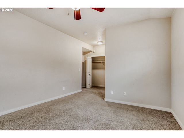 614 Ne GARSWOOD Ln, Beaverton, OR 97006