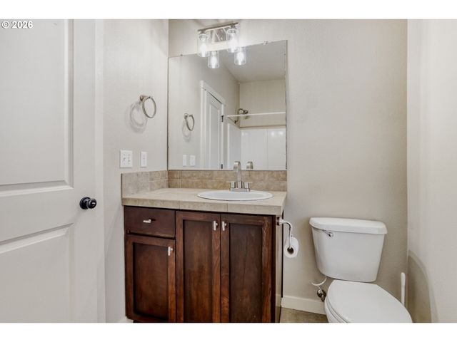 614 Ne GARSWOOD Ln, Beaverton, OR 97006