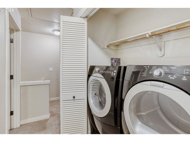 614 Ne GARSWOOD Ln, Beaverton, OR 97006