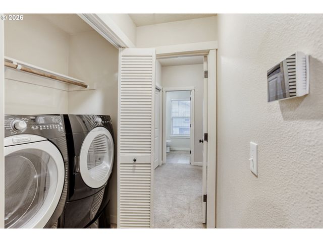 614 Ne GARSWOOD Ln, Beaverton, OR 97006