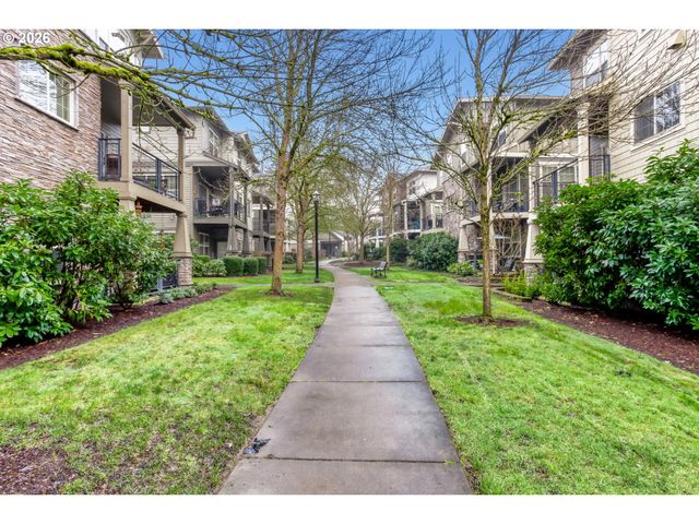 614 Ne GARSWOOD Ln, Beaverton, OR 97006