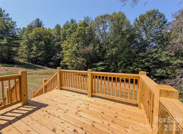4277 Chinquapin Circle, Lenoir, NC 28645