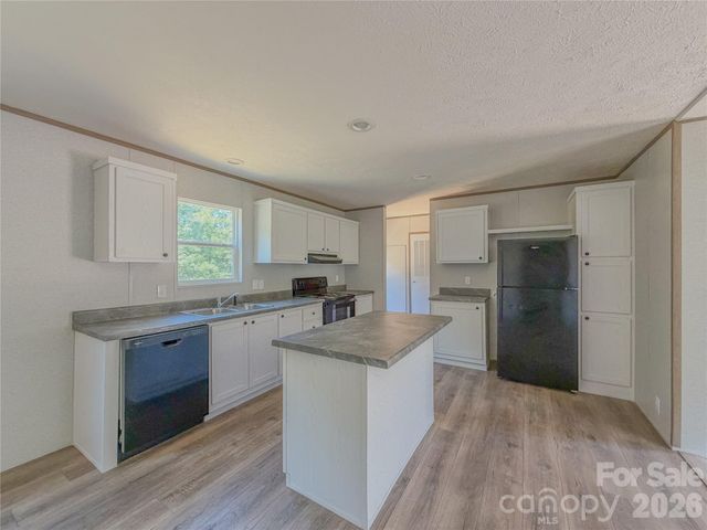 4277 Chinquapin Circle, Lenoir, NC 28645