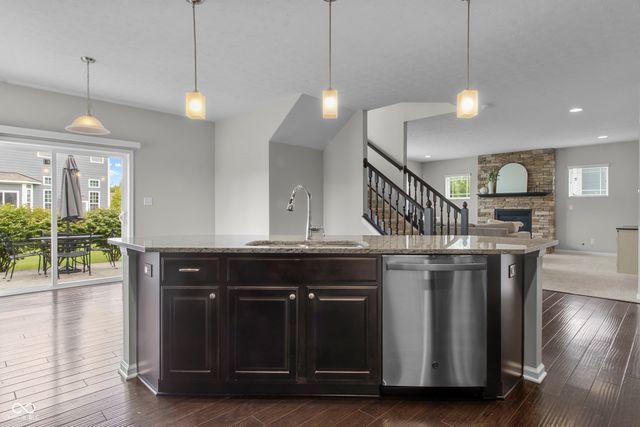 13824 Fieldcrest Drive, Mccordsville, IN 46055