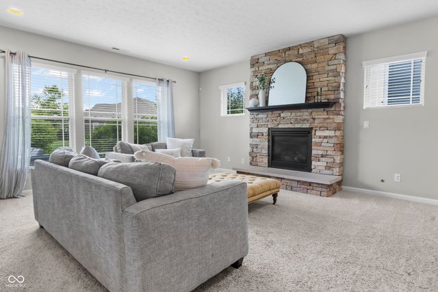 13824 Fieldcrest Drive, Mccordsville, IN 46055