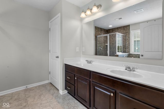 13824 Fieldcrest Drive, Mccordsville, IN 46055