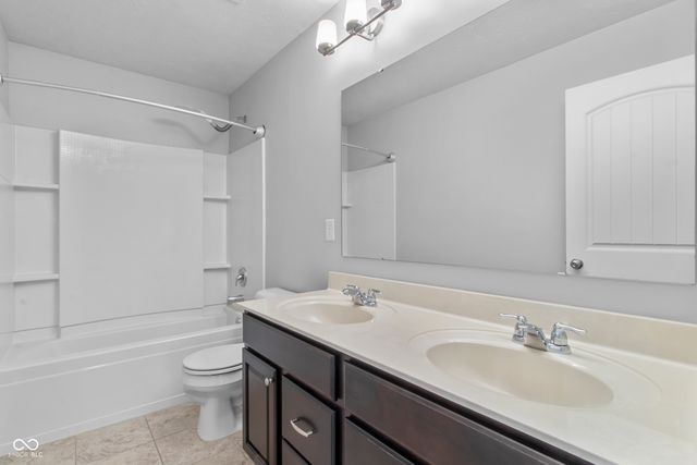 13824 Fieldcrest Drive, Mccordsville, IN 46055