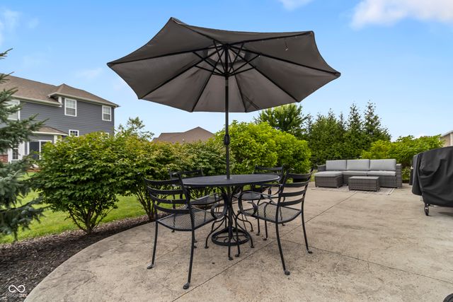 13824 Fieldcrest Drive, Mccordsville, IN 46055