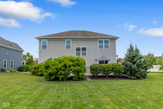 13824 Fieldcrest Drive, Mccordsville, IN 46055