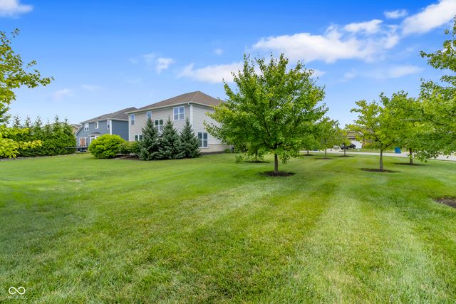 13824 Fieldcrest Drive, Mccordsville, IN 46055