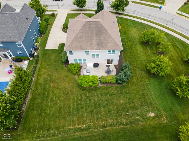 13824 Fieldcrest Drive, Mccordsville, IN 46055