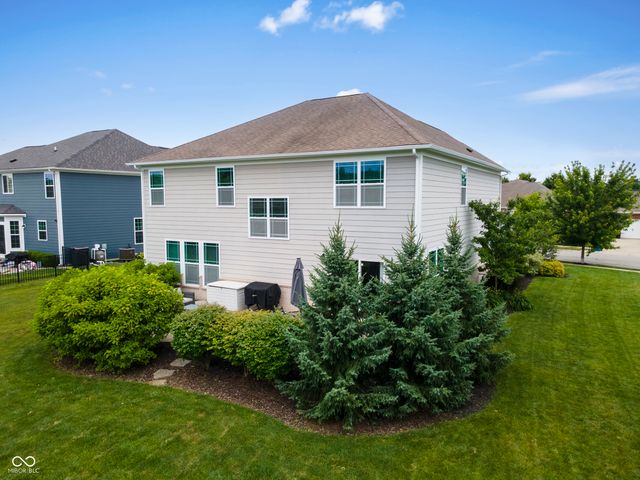 13824 Fieldcrest Drive, Mccordsville, IN 46055