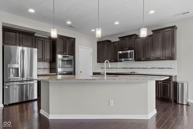 13824 Fieldcrest Drive, Mccordsville, IN 46055